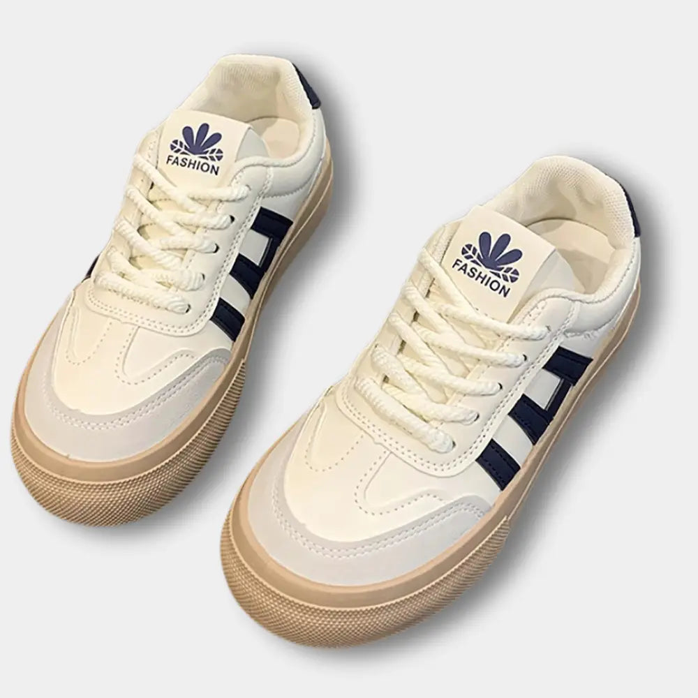 Klassischer Hochwertiger Sneaker mit seitlichen Details für Damen | Nina -4