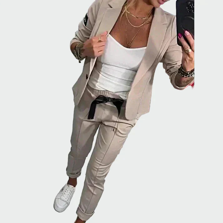 Modernes Feines Set mit taillierter Passform für Damen | Elegance -1