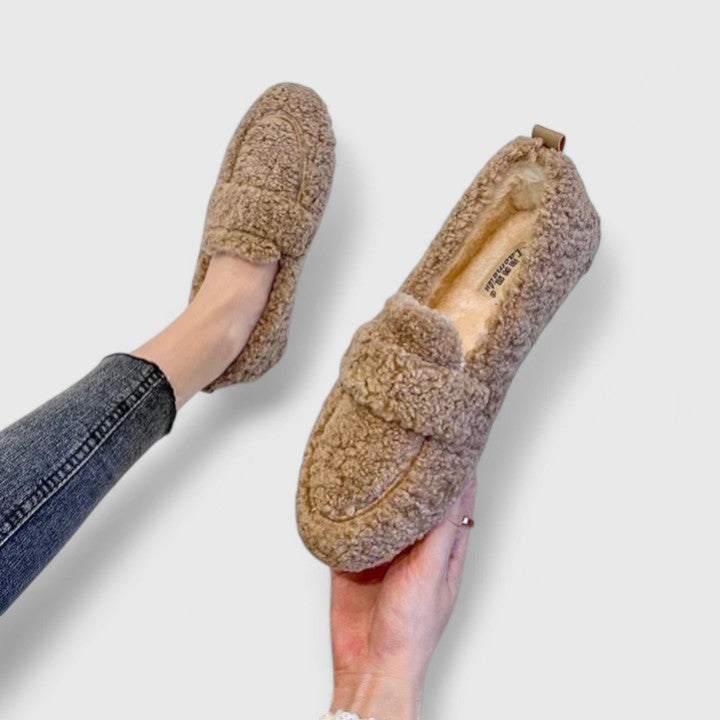 Klassischer Hochwertiger Sneaker mit rutschfester Sohle für Damen | Solenne -1
