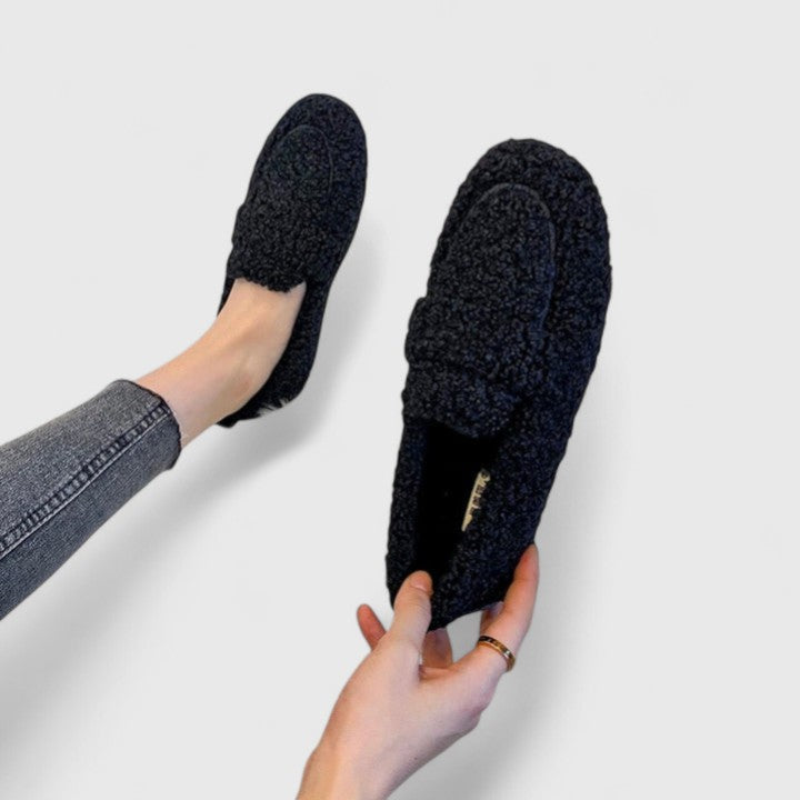 Klassischer Hochwertiger Sneaker mit rutschfester Sohle für Damen | Solenne -3