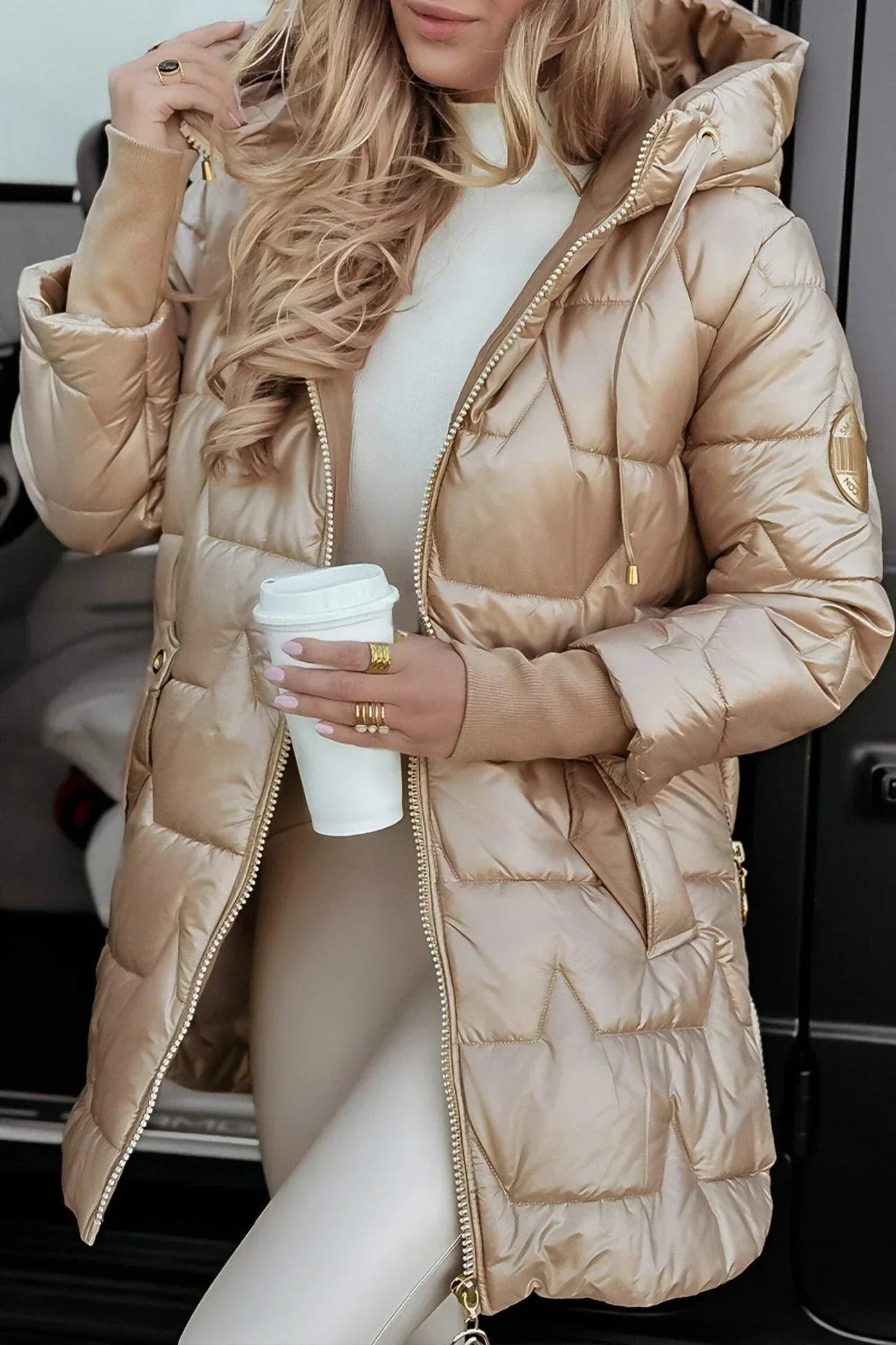 Klassische Feine Steppjacke mit Kapuze für Damen | Acolchada Elegante -1