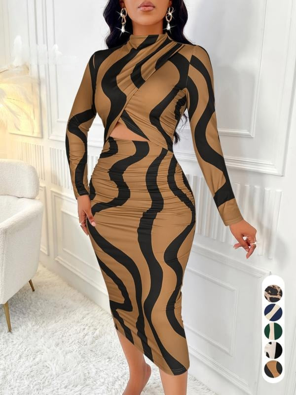 Figurbetontes Cut-Out Kleid mit Colorblock-Design | Aria